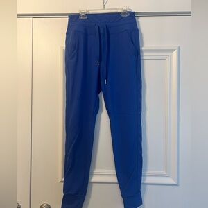 Halara joggers. Washed but never worn. Size M